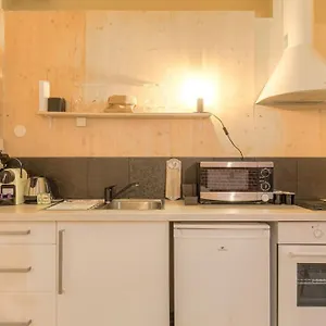 https://industrial-style-studio-with-bathtub-vieux-lyon.hotels-rhonealpes.com